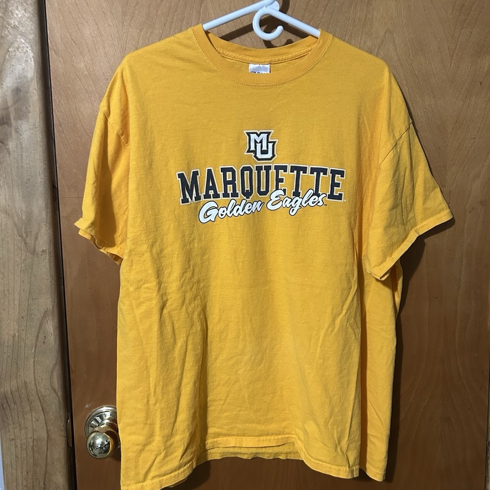 Marquette Golden Eagles Short Sleeve T shirt‎ XL Yellow